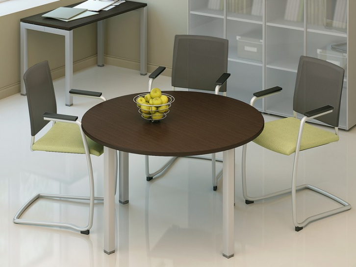 Отдельные столы для совещаний